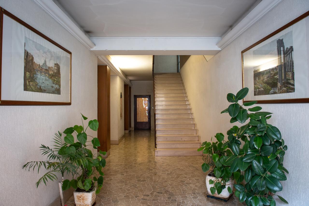 House Bonifacio Apartment Рим Екстериор снимка